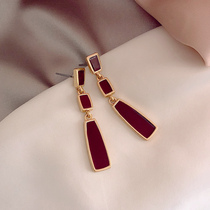 Light luxury girl ~ niche French retro ~ earrings red earrings fashion women long earrings temperament tide
