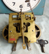 During the period of public-private partnership Shanghai 555 three Five brand 15-day mechanical wall clock full set of large movements produced in 1958