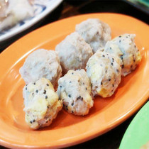 711 convenience store Kwantung cooking ingredients ~ seafood meats hot pot ingredients quinoa sweet potato pills-10