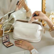 2021 fashion new cloud PU cosmetic bag portable cosmetic storage bag large capacity travel wash bag