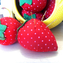 DMC cross stitch embroidery tools handmade cute strawberry needle pin pin storage embroidery needle good helper pin