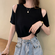 Black sweater short-sleeved T-shirt womens summer new Korean design sense off-the-shoulder care machine short top ins tide