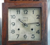 Antique-grade Republic of China period Hengdeli brand wall clock machinery