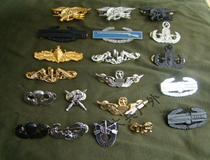 American Badge Metal Badge American Captain Leading Flight Seal Cap Emblem Epaulettes