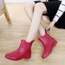 Womens fashion rain shoes water shoes rain boots boots water shoes women wear waterproof tide Korean cute adults foreign atmosphere