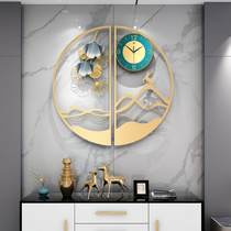 Light luxury decorative painting wall clock home fashion watch modern simple creative art atmospheric time clock living room hanging wall