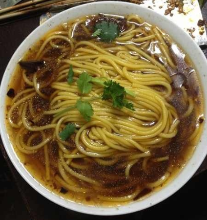 东北特色 鸡西特色黄面条 黄面条250g 15g葱油 一人份