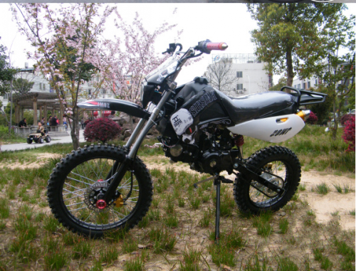 川崎越野摩托车150cc/前后碟刹/双子弹筒/阿波罗越野车中小高赛