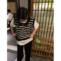 Halo nini knitted vest women 2021 new spring and autumn Joker wear v-neck classic black and white striped vest