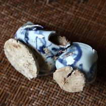 Qing Dynasty blue and white cup kiln slag specimen sample identification learning specimen of blue and white Cup in late Ming and early Qing Dynasty