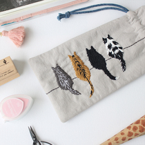  Embroidery handmade DIY glasses bag material bag Self-embroidered cat fabric hand account pen storage bag bundle pocket to send boyfriend