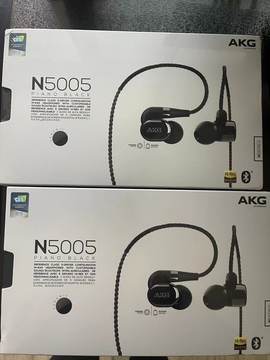 AKG N5005 有線ブルートゥースイヤホン ケース付き【一部ジャンク】 AKG N5005 有線ブルートゥースイヤホン ブラック ケース付き