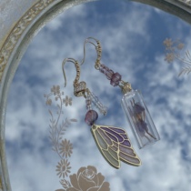-MoonCasino-Time Gap original custom butterfly dried flower earrings
