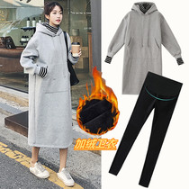 Autumn and winter clothing sweet pregnant womens dress Net red medium-length age reduction Slim Plus velvet thick sweater tide hot mother skirt