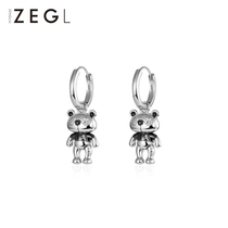ZEGL designer sweet cool bear earrings female cold wind ear buckle earrings 2021 New Tide Net red ear jewelry