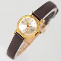 Solitary 1960s Former Soviet Union Antique Watch Manual Mechanical Watch Leather Strap Medieval Watch Simple Minor Watch Female