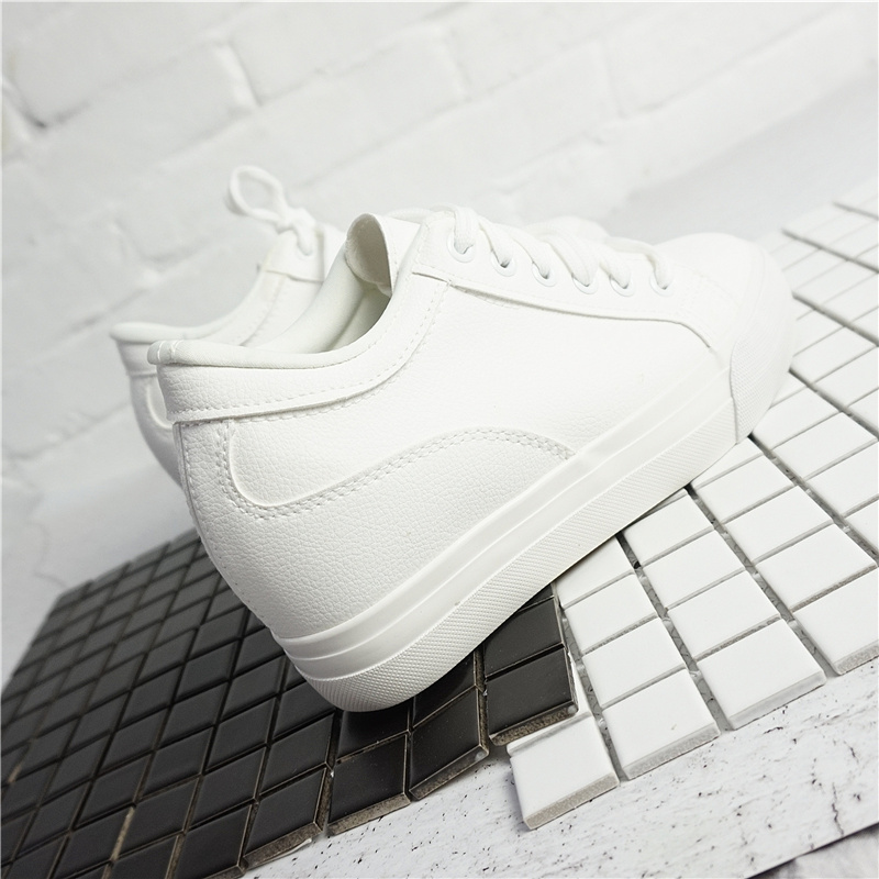 Autumn new small white shoes female Korean version of the thick-soled casual fashion students wild sponge cake white shoes increased women's shoes