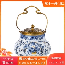 European style hand-held gold blue and white porcelain ornaments high-end luxury home bedroom living room decoration cover altar crafts ornaments