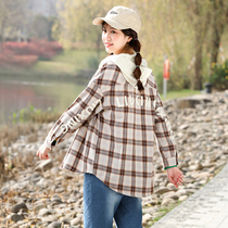 Girl Korean version of loose Joker plaid shirt female college style junior high school students autumn shirt hooded 2020 new products