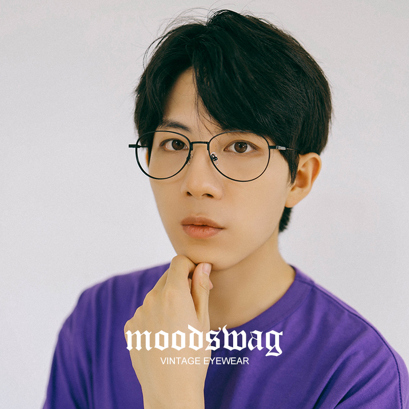 Indulging in American anti-blu-ray myopia glasses male trend retro eye mesh red big frame plain face artifact female appearance small