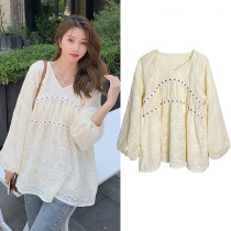 Pregnant womens shirts tide Mother Base embroidered top small lace autumn pregnant women wear fresh long sleeves age reduction Spring and Autumn Spring and autumn 2021