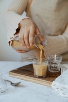 Mandarin Duck milk tea refreshing and eye-catching strong coffee flavor milk tea food Ah handmade milk tea