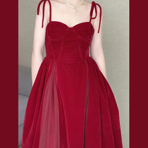 Birthday annual dress is extravagant niche high-end New Year's dress red velvet suspender dress