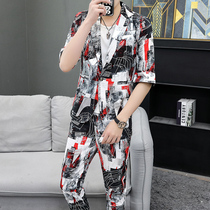 Summer thin red white and black stitching floral mens three-point sleeve suit two-piece suit Best man shaking sound mid-sleeve suit
