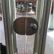 Shop double door glass door lock door Central simple hotel go out without opening clothing store double Open Door Lock