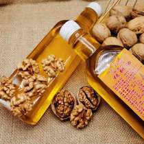 Xinjiang specialty authentic pure walnut oil Childrens edible oil to send infants and infants baby food recipes without adding cold pressing