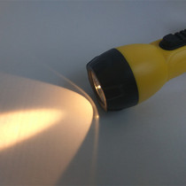 Prenatal education yellow LED flashlight equipped with 2 No 5 batteries energy-saving old plastic flashlight