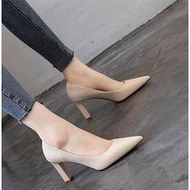 French girl high heels thick heel shallow mouth single shoes womens pointed black Middle heel commuter shoes womens heel