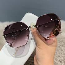 2021 new sunglasses womens net red round face summer seaside sunscreen sunglasses moisture UV protection