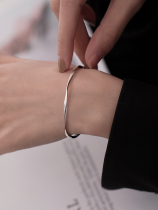 Chow Tai Fook Huanmei 925 sterling silver bracelet 2021 new bracelet female summer simple light luxury niche design bracelet