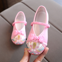  Old Beijing childrens cloth shoes Girls embroidered shoes Chinese style childrens costume shoes Baby handmade cloth shoes Hanfu shoes