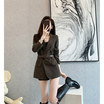 Spring and Autumn 2021 New Korean version of design sense niche senior sense suit jacket small plaid suit jacket women