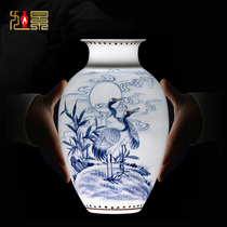 Jingdezhen blue and white porcelain vase hand-painted ceramic thin tire half knife mud pine crane wax gourd porcelain bottle bog decorative ornaments