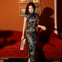 Improved high-end cheongsam womens long 2021 new young retro temperament sexy catwalk old Shanghai autumn and winter