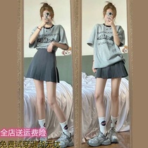 Cool salt girl wear age-reducing Hong Kong style retro chic can be salt can be sweet fried street pleated skirt two-piece suit summer
