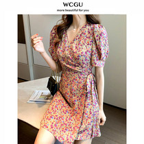 Bubble sleeve floral chiffon dress French retro waist slim slim v-neck light cooked style short skirt summer