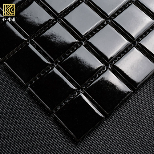 Черно -белая керамика мозаичная плитка плавательная бассейн