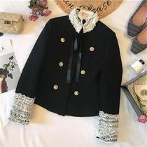 Old rice 2020 autumn and winter m new women's French Hepburn wind black and white contrast lace stitching lace short outside