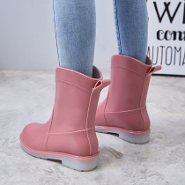 Rain shoes women Spring and Autumn Japanese fashion models wear middle tube rain boots women waterproof rubber shoes summer travel kitchen car wash shoes