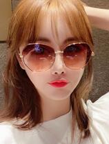 2022 New womens fashion sunglasses Han version of the wave anti-UV polarized sunglasses The big face is thin