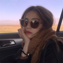 2021 new street shot brown sunglasses female Korean ins net red models show face small polarized sunglasses female tide