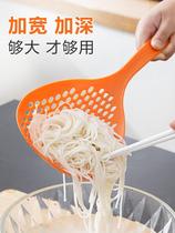 Japanese large colander kitchen long handle dumpling noodle spoon household fried spicy hot strainer
