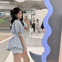 2021 summer new Hong Kong taste thin design sense bubble sleeve wave dot top high waist shorts temperament two-piece set women