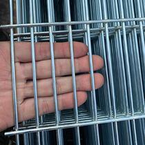 Galvanized barbed wire mesh construction grid breeding fence net decorative net isolation net protective net dog cage net