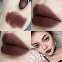Tmall u first try matte fog lipstick goth European and American style dark red red red red dark cherries
