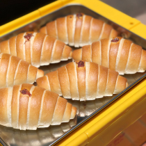 Still bread | Rose sea salt roll